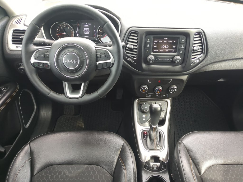 Used 2018 Jeep Compass Latitude w/ Cold Weather Group AWD/4WD image 14