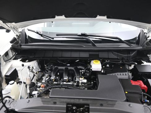 Used 2024 Nissan Pathfinder SV image 23