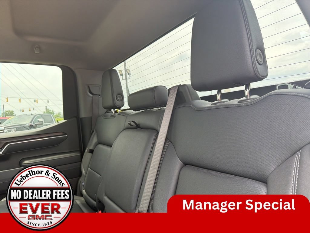Used 2025 GMC Sierra 1500 SLT AWD/4WD image 16