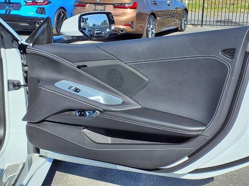 Used 2025 Chevrolet Corvette Stingray image 12