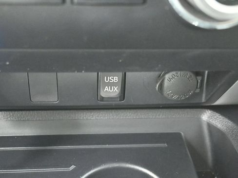 Used 2019 Toyota Tundra Limited AWD/4WD image 24