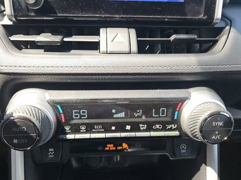 Used 2024 Toyota RAV4 XLE FWD image 50