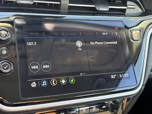 Used 2023 Chevrolet Bolt EUV LT w/ Driver Confidence Package image 16