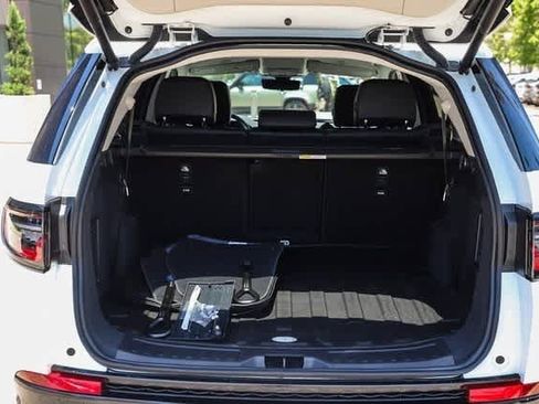 New 2024 Land Rover Discovery Sport S image 26