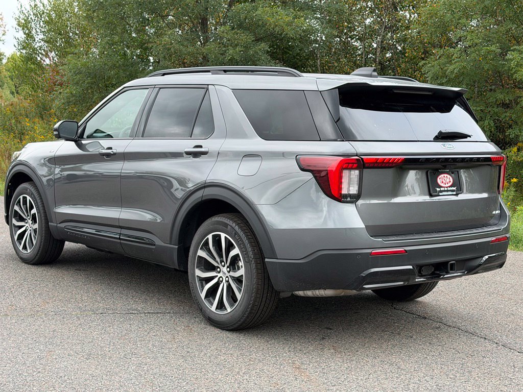 New 2026 Ford Explorer ST-Line AWD/4WD image 31