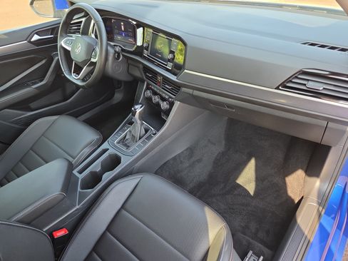 Used 2022 Volkswagen Jetta SE FWD image 18