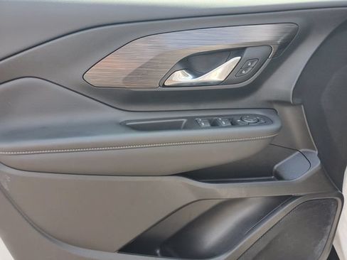 Used 2023 GMC Terrain SLE FWD image 17