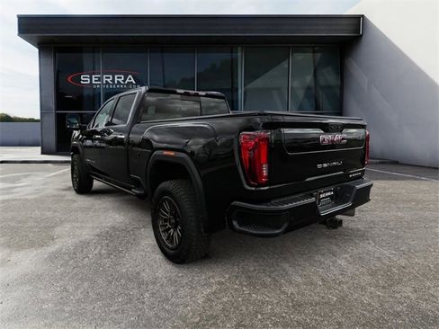 Used 2021 GMC Sierra 2500 Denali w/ Denali Black Diamond Edition image 3