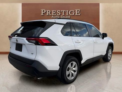 Used 2021 Toyota RAV4 LE image 23