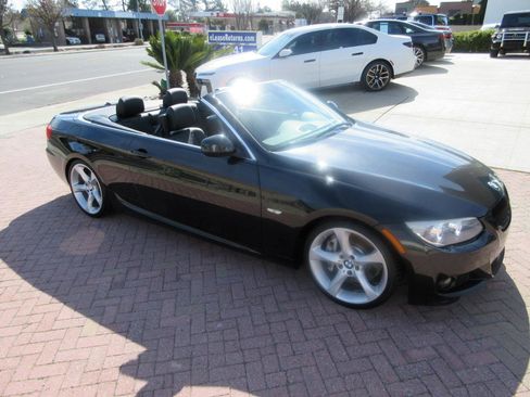 Used 2013 BMW 335i Convertible image 46