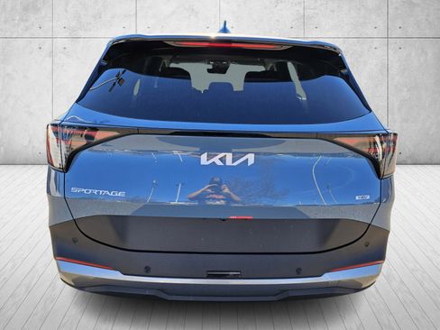 New 2026 Kia Sportage S image 6