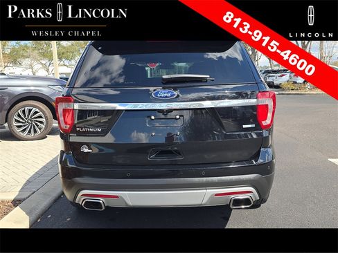 Used 2017 Ford Explorer Platinum image 5