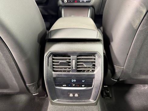 Certified 2025 BMW 330i Sedan image 29