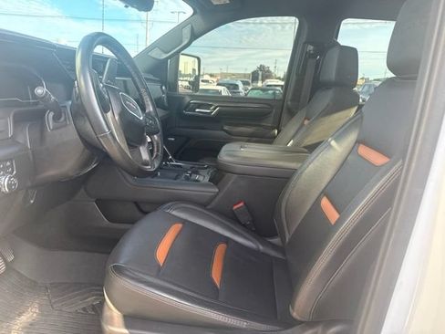 Used 2024 GMC Sierra 2500 AT4 w/ AT4 Premium Plus Package AWD/4WD image 10
