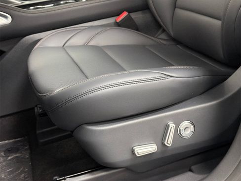 New 2026 Lincoln Nautilus Premier image 17