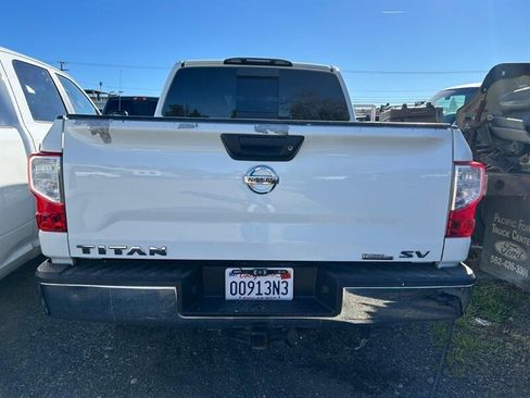 Used 2017 Nissan Titan SV image 26