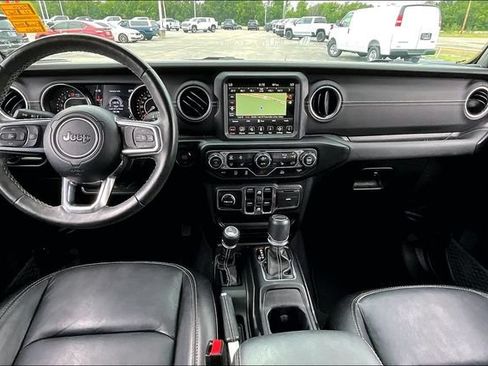 Used 2023 Jeep Gladiator Overland w/ Popular Equipment Package AWD/4WD image 8