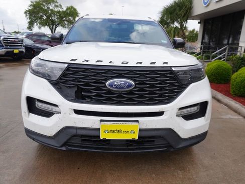 Used 2023 Ford Explorer ST-Line w/ Class IV Trailer Tow Package image 2