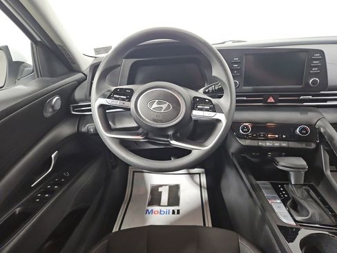 Certified 2025 Hyundai Elantra Hybrid FWD image 14