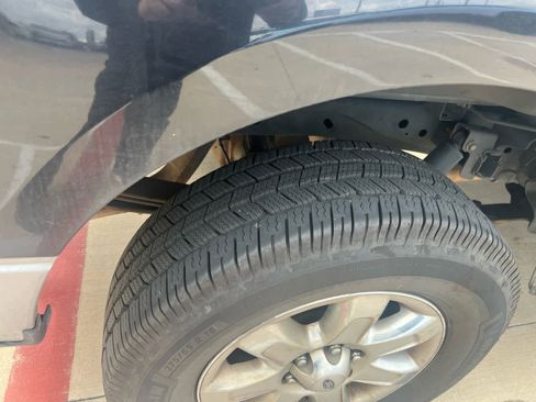 Used 2014 Ford F150 XLT w/ Equipment Group 302A Luxury image 8