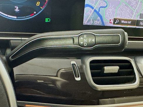 Used 2020 Mercedes-Benz GLE 350 w/ Premium Package image 19