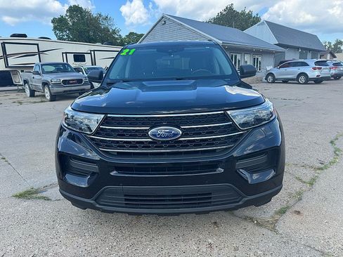 Used 2021 Ford Explorer XLT AWD/4WD image 7