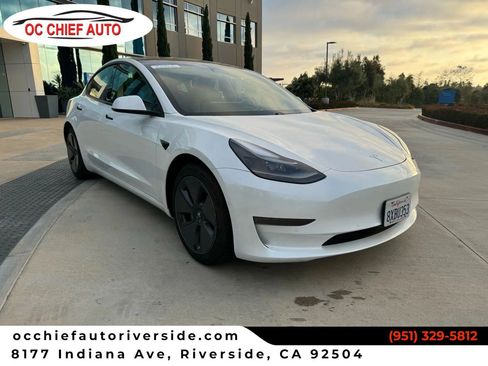 Used 2023 Tesla Model 3 Standard Range image 1