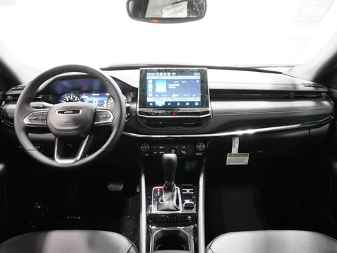 New 2026 Jeep Compass Latitude AWD/4WD image 9