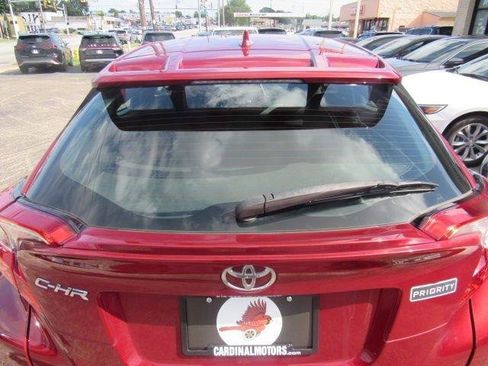 Used 2018 Toyota C-HR XLE FWD image 13