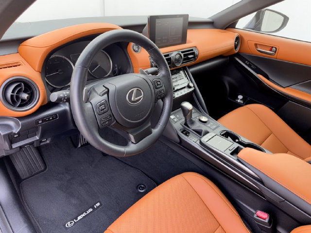 Used 2024 Lexus IS 300 w/ Comfort Package RWD image 16