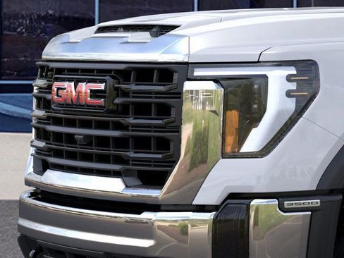 New 2025 GMC Sierra 3500 Pro w/ Convenience Package image 13