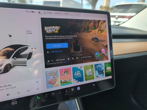 Used 2020 Tesla Model 3 Standard Range Plus image 18