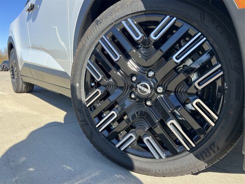 New 2026 Nissan Leaf Platinum+ image 8