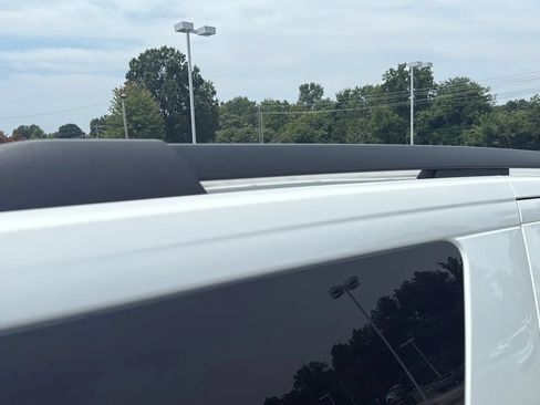 Used 2019 Ford Expedition XLT w/ Equipment Group 202A RWD image 9