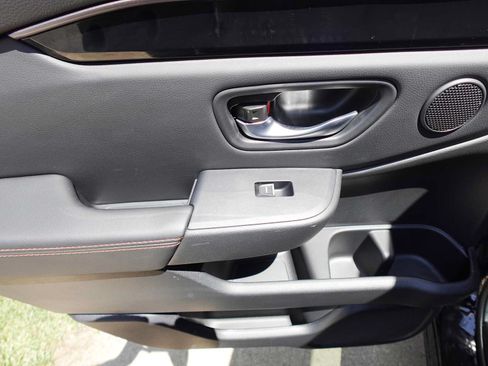 Used 2025 Honda Pilot TrailSport image 25