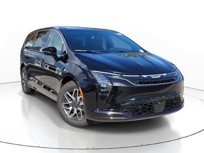 New 2027 Chrysler Pacifica Limited w/ Trailer Tow Group
