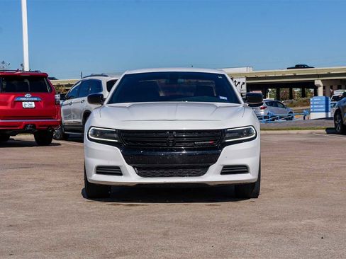 Used 2019 Dodge Charger SXT w/ Blacktop Package image 6