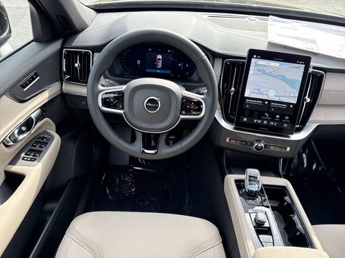 New 2026 Volvo XC90 B5 Plus image 18
