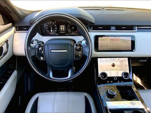 Used 2018 Land Rover Range Rover Velar R-Dynamic SE image 6