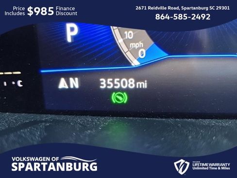 Used 2023 Volkswagen Tiguan SE image 3