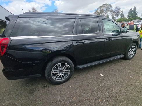 Used 2025 Ford Expedition Max Active AWD/4WD image 4