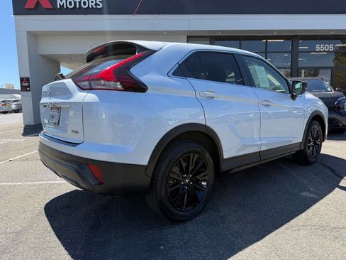 Used 2023 Mitsubishi Eclipse Cross LE AWD/4WD image 11