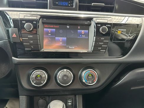 Used 2016 Toyota Corolla L FWD image 6