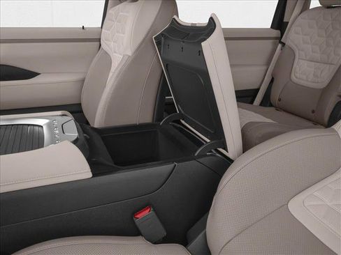 New 2026 Nissan Armada Platinum RWD image 10