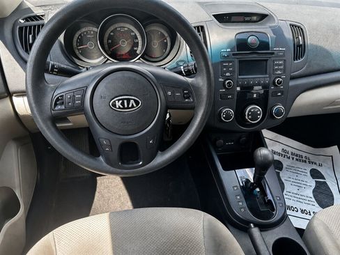 Used 2010 Kia Forte EX FWD image 8
