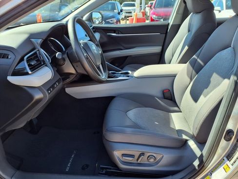 Certified 2021 Toyota Camry LE image 17