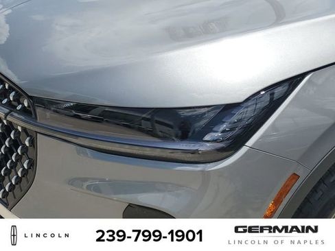 New 2025 Lincoln Nautilus Premier image 14