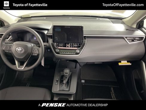 Used 2026 Toyota Corolla Cross LE w/ Moonroof Package FWD image 17
