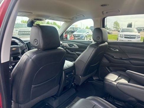 Used 2018 Chevrolet Traverse RS FWD image 23