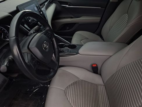 Used 2023 Toyota Camry SE FWD image 10